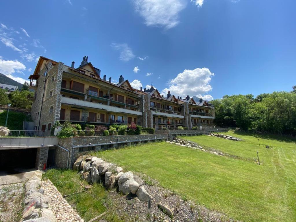 Agradable Apartamento Con Jardin Privado En Cerler Exterior photo