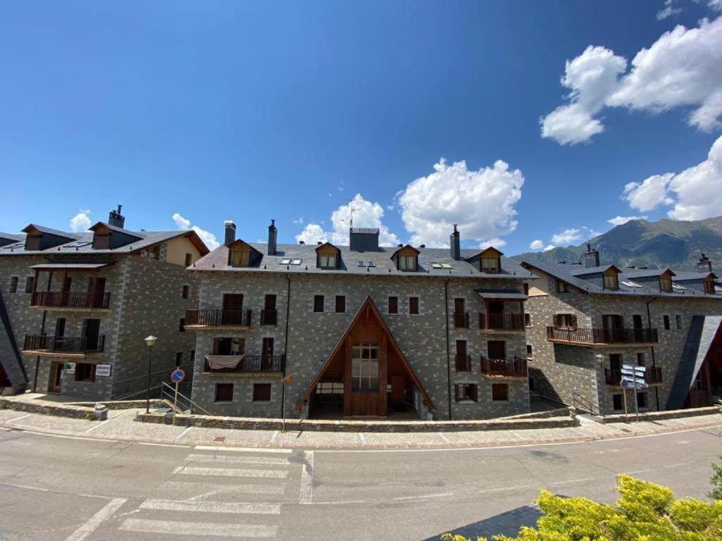 Agradable Apartamento Con Jardin Privado En Cerler Exterior photo